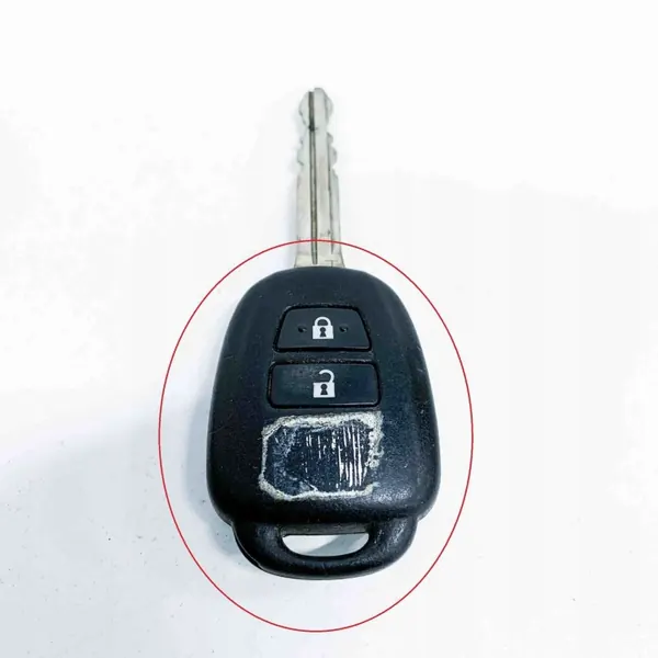 Radiador Toyota RAV 4 IV OEM 6255040020 - Usado image 6