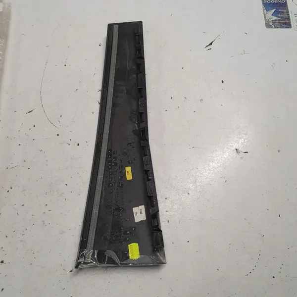 OEM 7N0839903 Vänster Bakdörrlist VW Sharan II image 4