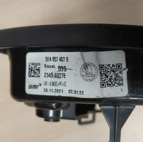 Moldura espelho esquerdo SKODA OCTAVIA IV OEM - Usado image 5