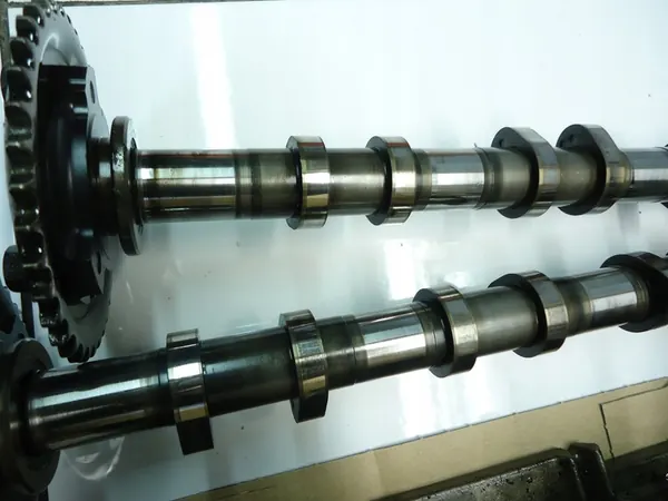 FORD TRANSIT MK7 2.2TDCI Cylinder Head 6C1Q-6090-AE image 7