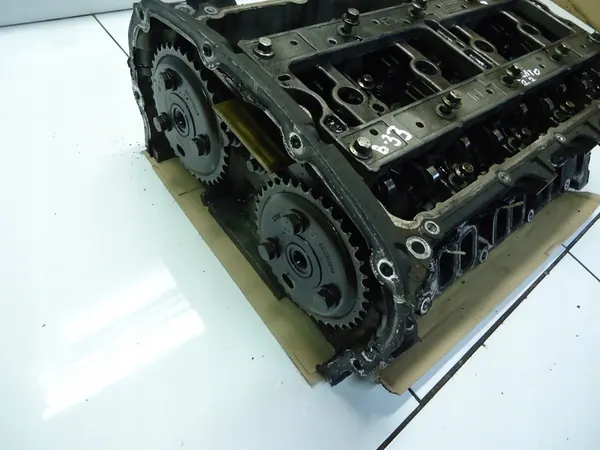 FORD TRANSIT MK7 2.2TDCI Cylinder Head 6C1Q-6090-AE image 9
