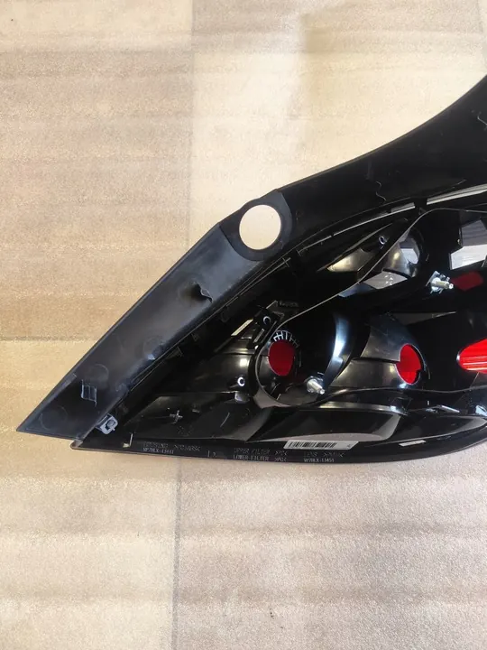 Luz trasera izquierda Opel Astra HB Lift OEM 93190306 image 5