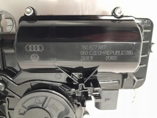 Baklucka Lås Porsche Cayenne 9Y 4M0827506E image 4