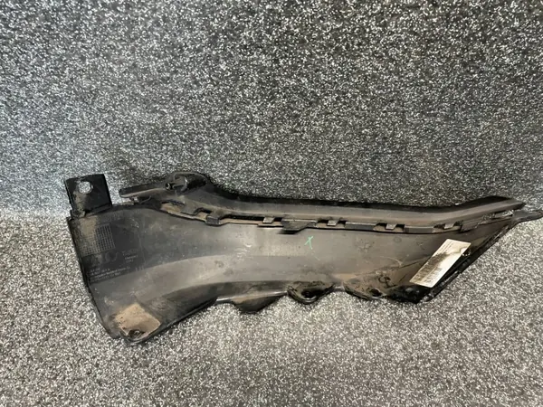 Audi Q8 Frontspoiler links OEM 4M8807061A image 3