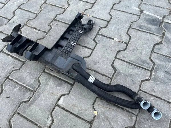 Land Rover akun kiinnitysletku OEM K8D210724 image 3