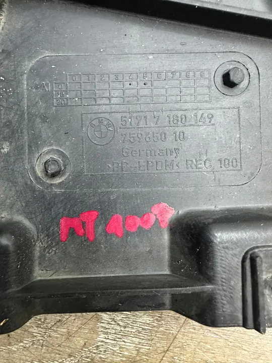 BMW E82 E88 Front Left Wheel Arch Cover 7180149 image 2