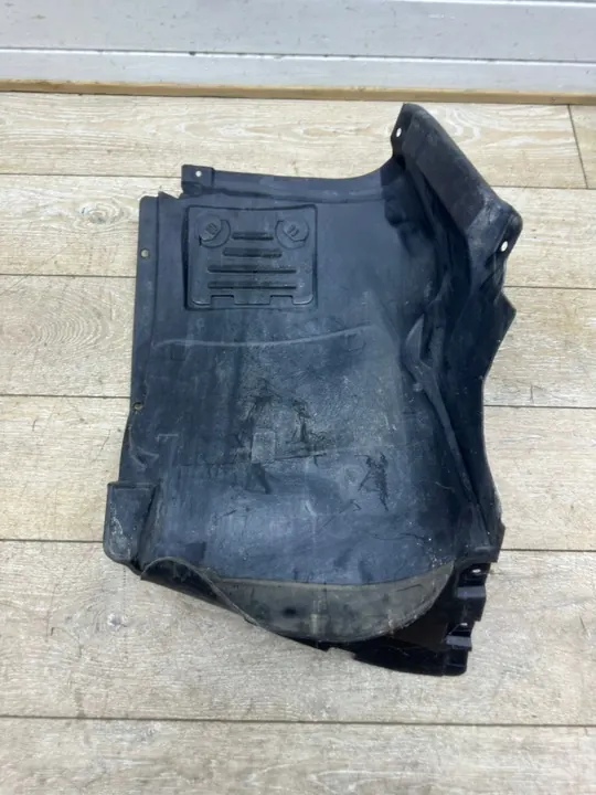 BMW E82 E88 Front Left Wheel Arch Cover 7180149 image 3
