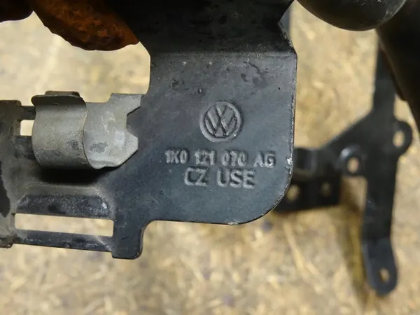 GOLF V R32 AUDI TT 8J 3.2 V6 Vesijohdot OEM 8J0121447B image 5