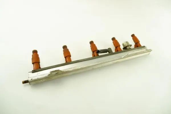 OEM 9186836 Rail de inyectores para Volvo S60/S80 image 3