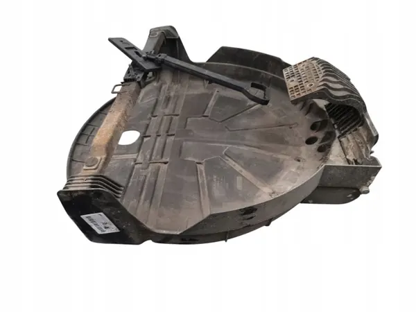 Treuil Roue de Secours BMW X3 E83 OEM 51713428665 image 9
