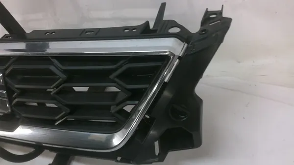 Seat Ibiza V 2017+ front grille 6F0853654C image 5