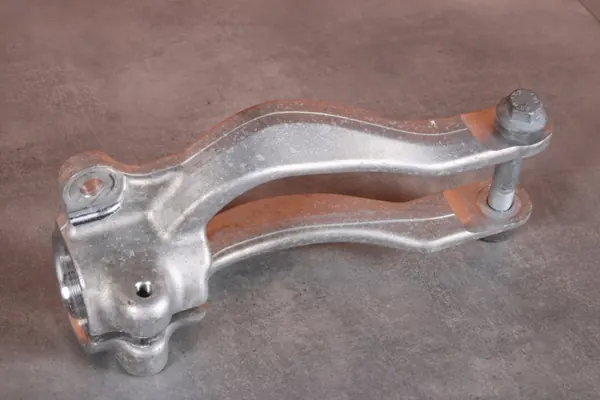 BMW 6865930 Support Amortisseur Droit Avant image 4