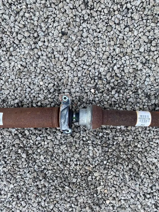 JEEP GRAND CHEROKEE WK2 Drivaxel 4x4 3.6 P68206211AB image 3