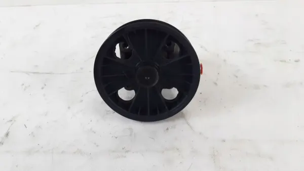 Pompe de direction Volvo V70 OEM 30741790 image 2