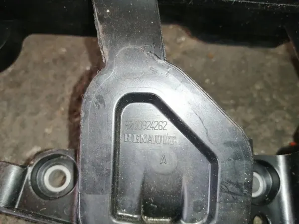 Begagnad insugsgrenrör OEM 8200924262 för Renault Master image 3
