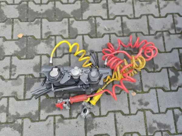 Scania NTG Halterung OEM 2232756 - Gebraucht image 2