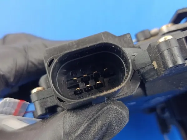 AUDI A2 8Z Bakdörrslås 8Z0839016D 7PIN + Kabel image 5