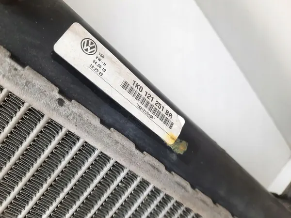 Volkswagen OE 1K0 121 251 BR Motor Kylare image 2