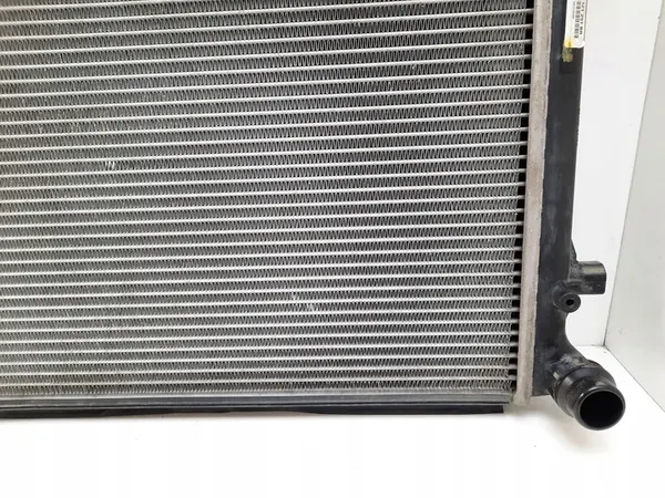 Volkswagen OE 1K0 121 251 BR Motor Kylare image 8