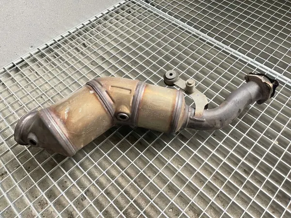 Audi A4 B9 DPF/Katalysator OEM 8W0131703AD image 2