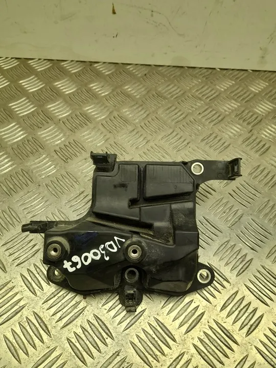 Jäähdytysnesteen liitin Toyota RAV 4 V 2021 12211-25011 image 2