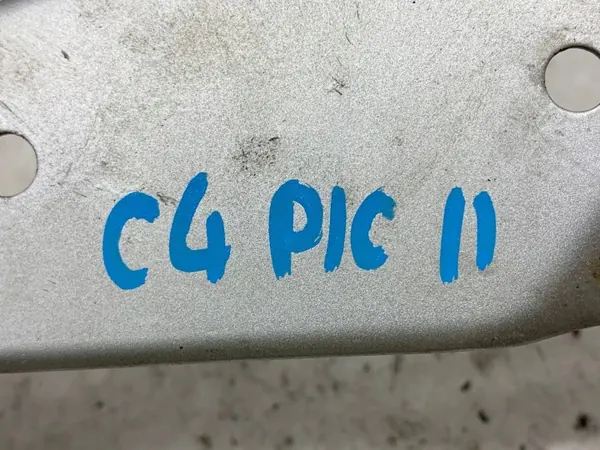 OEM 017242C02 Etu-Oikea Turvavyön Kiinnitys image 3