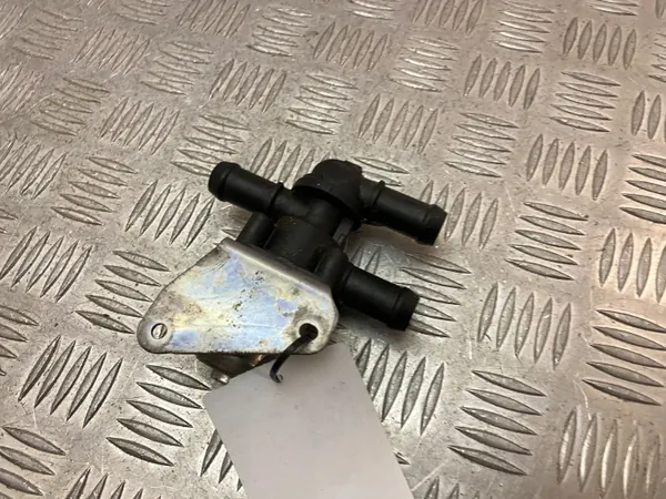 Volvo XC90 2020 Válvula de Refrigerante OEM 31338385 image 3