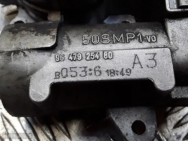 Corps de papillon Peugeot 307 1400 Essence 16V OEM image 6