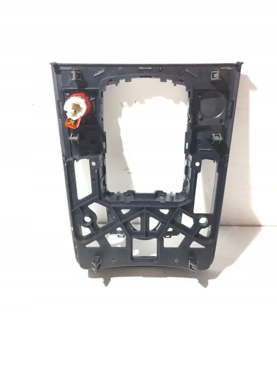 Audi Q7 4L0864261D linkes Fensterrahmen - Gebraucht image 4