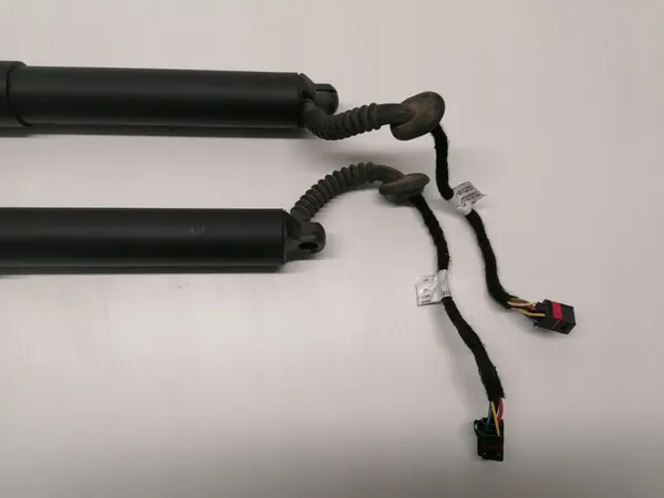 AUDI Q5 80A Baklucka Aktuatorer Original 2016- image 4