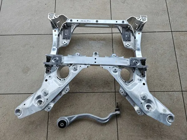 BMW M2/M3/M4 traverse balk OEM 8095645 - Gebruikt image 3