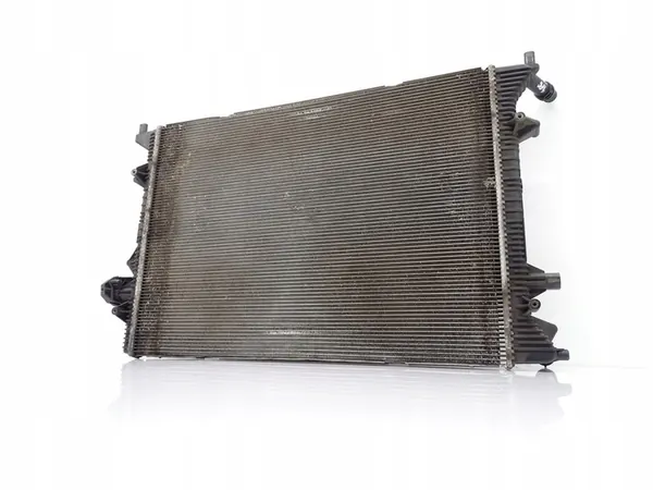 Radiador de Agua VW Tiguan I 2.0 TDI, Usado, OEM image 3