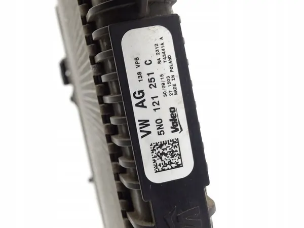 Radiador de Agua VW Tiguan I 2.0 TDI, Usado, OEM image 7