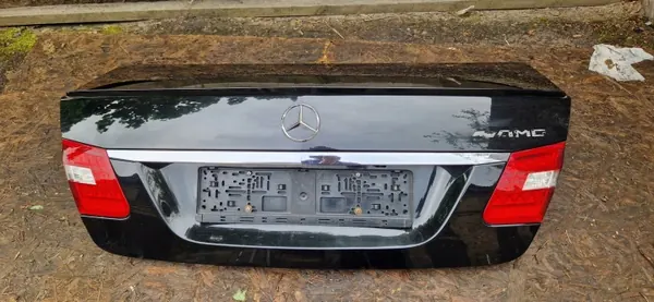 Tapa Maletero Mercedes Clase E W212 Sedán OEM A212792197 image 2