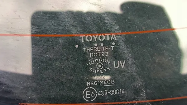 Luna trasera Toyota Mirai II 2021 OEM szyba image 5