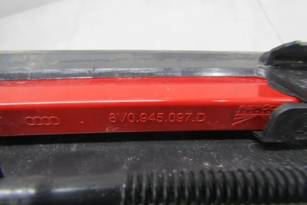 OEM 2GM827699 Takaspoileri Stop-valolla VW T-Crossille image 10
