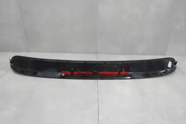OEM 2GM827699 Takaspoileri Stop-valolla VW T-Crossille image 3