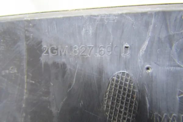OEM 2GM827699 Takaspoileri Stop-valolla VW T-Crossille image 9