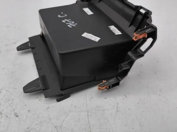 Bandeja salpicadero Suzuki Vitara 2019 OEM 7382354P0 image 4