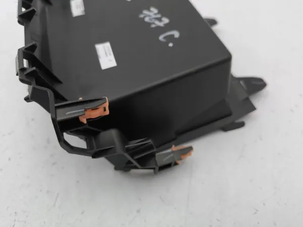 Bandeja salpicadero Suzuki Vitara 2019 OEM 7382354P0 image 6
