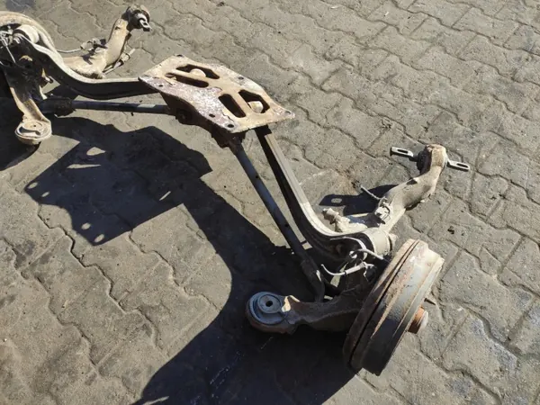 Taka-akselipalkki OEM 51811328 Fiat Doblo II image 4