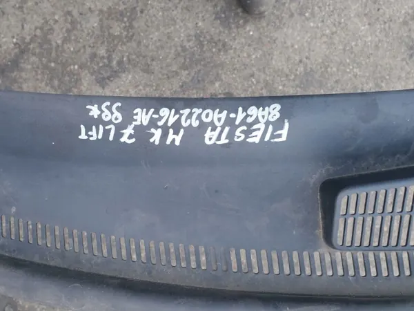 Parabrisas Ford Fiesta MK7 Lift OEM 8A61-A02216-AE image 9