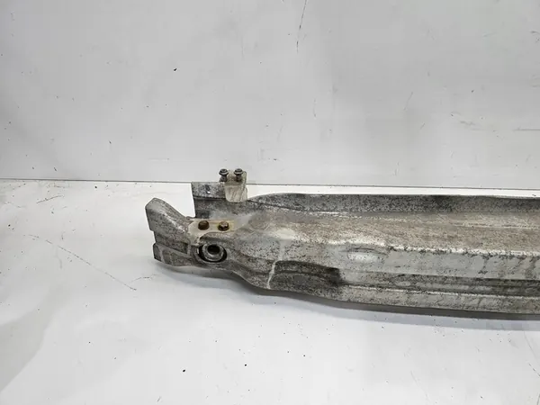 Etupuskuri Audi A6 C6 Lift 4F0807111E image 3