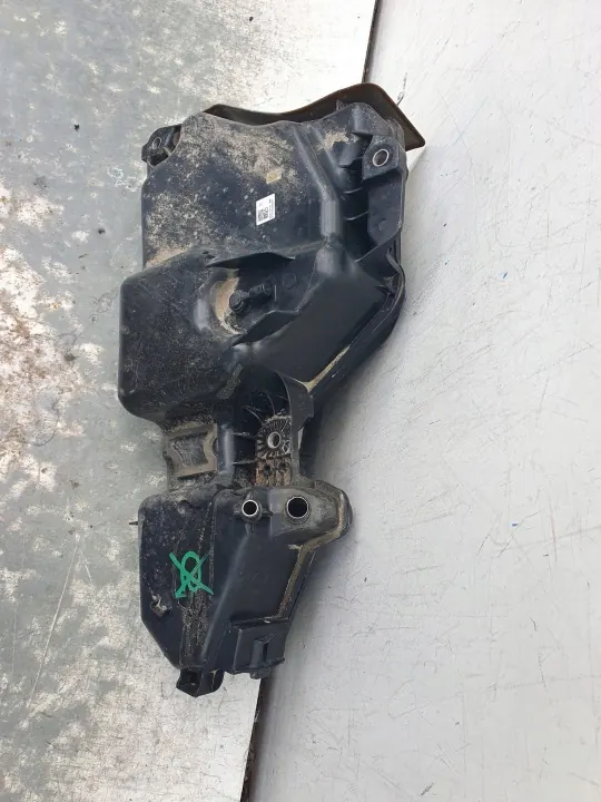 Réservoir AdBlue OEM 5Q0131877N pour Seat Ateca image 6