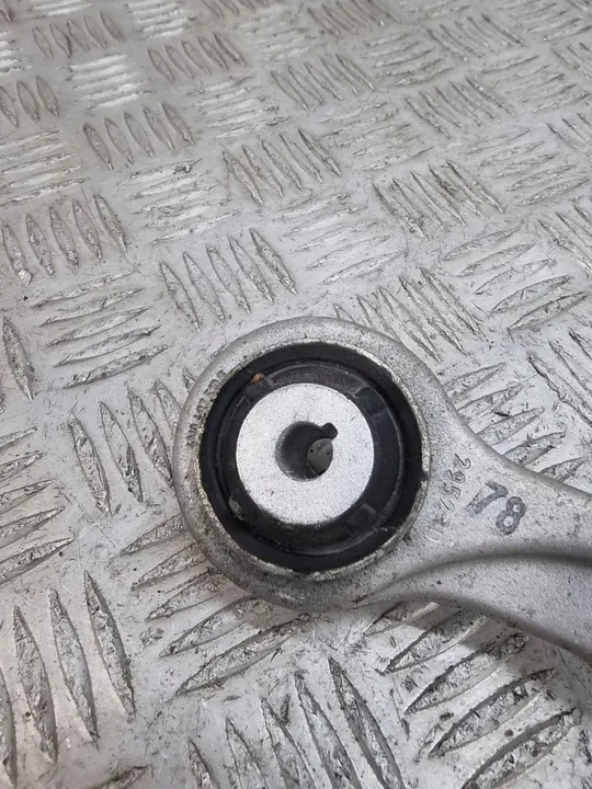 Porsche Cayenne 2023 Braccio di Controllo Anteriore Destro OEM 4m0407510f image 2