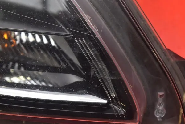 Oikea ajovalaisin Opel Zafira C 12-16 OEM 39009022 image 6