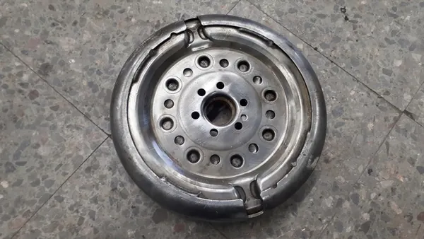 Kytkin Peugeot 407 2.0 HDi image 4