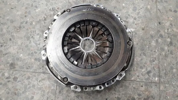 Kytkin Peugeot 407 2.0 HDi image 7