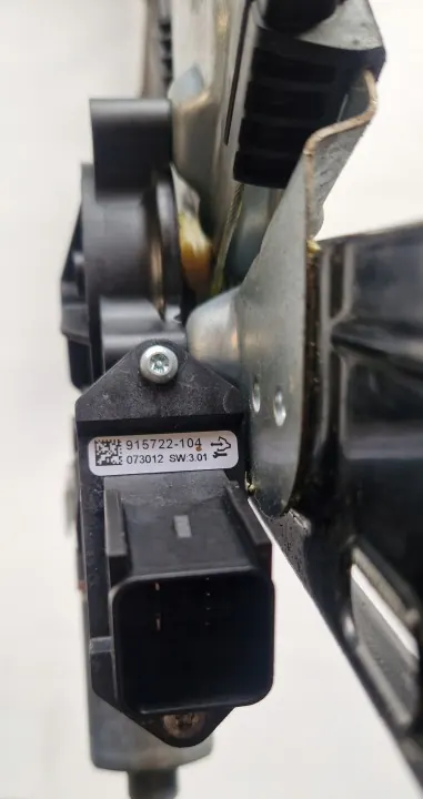Módulo de porta preto OEM 915722-104 direito dianteiro Opel image 2