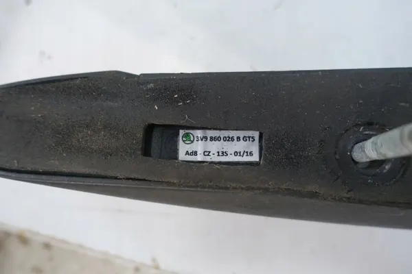 Skoda Superb III kattokaide OEM 3V9860026B/3V9860025B image 8